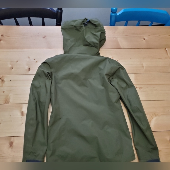 Arc'teryx Beta Lightweight Jacket Women's Green - Picture 5 of 6